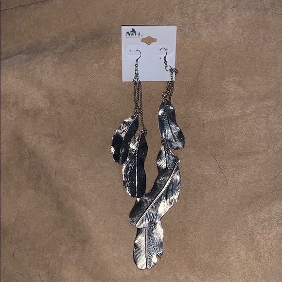 Navi Earrings - Picture 1 of 1